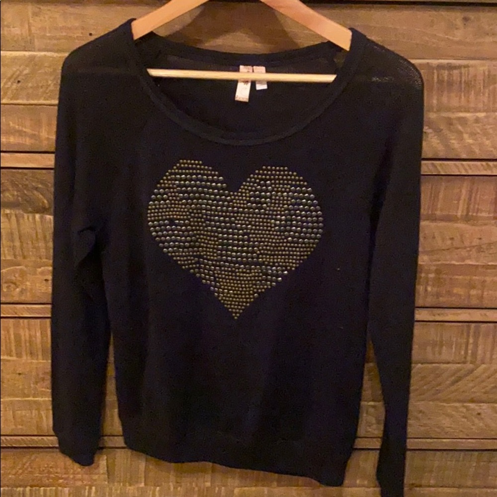 heart sweater 🖤
